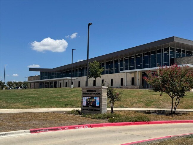 Building Photo - 205 Spiny Lizard Ln