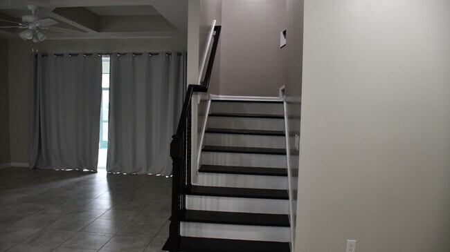 Building Photo - 97389 Harbor Concourse Cir