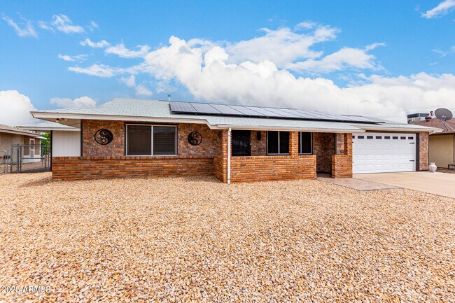 Building Photo - 9430 W Arrowhead Dr