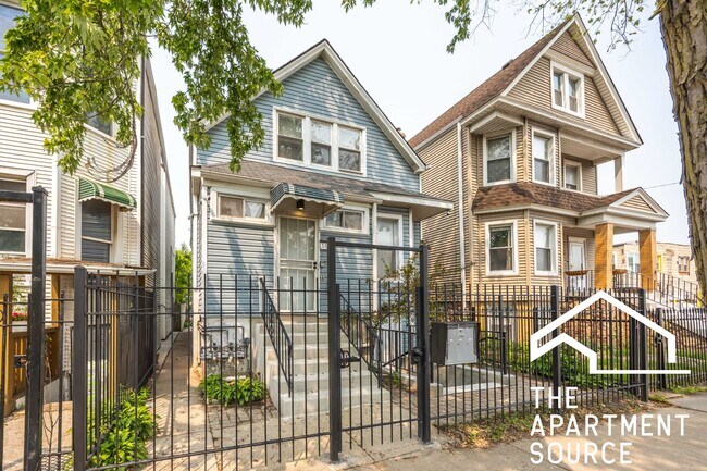 Building Photo - 3140 N Kimball Ave