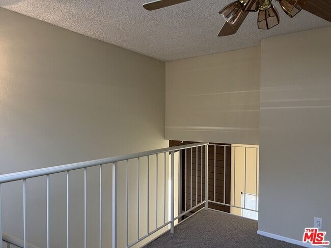 Building Photo - 5045 Maytime Ln