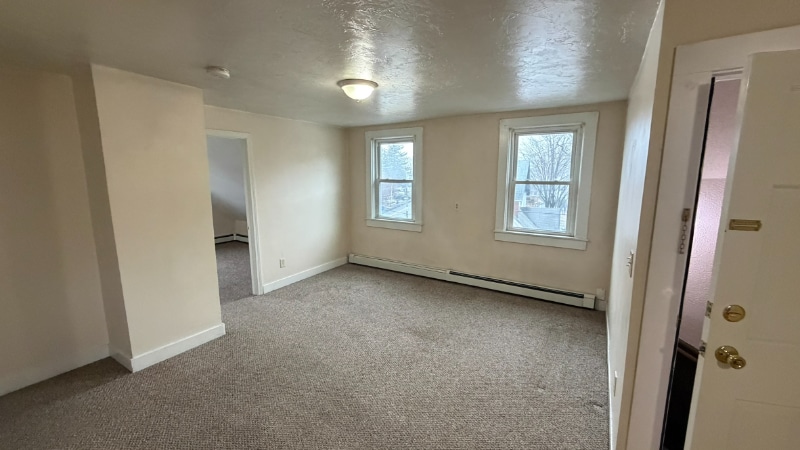 Building Photo - 182 Dexter St