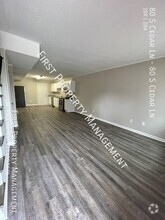 Building Photo - 1/2 off a Month's Rent!: 2Bed/2Bath Townho...