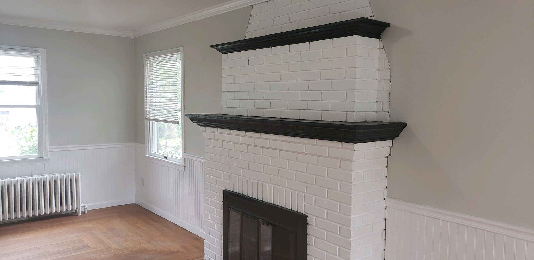 Building Photo - 54 Lambert St