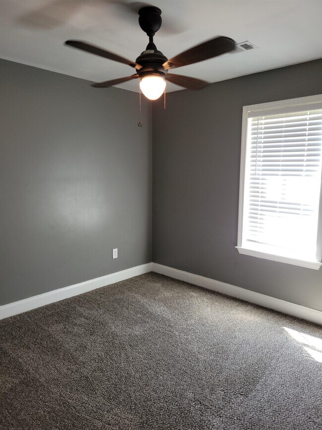 Building Photo - 377 Walker Field Ln