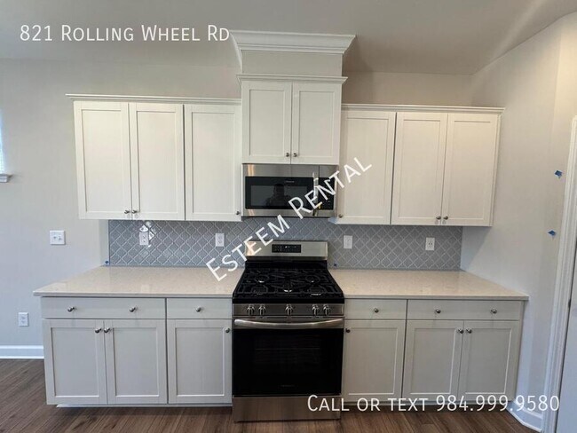 Building Photo - 821 Rolling wheel Rd