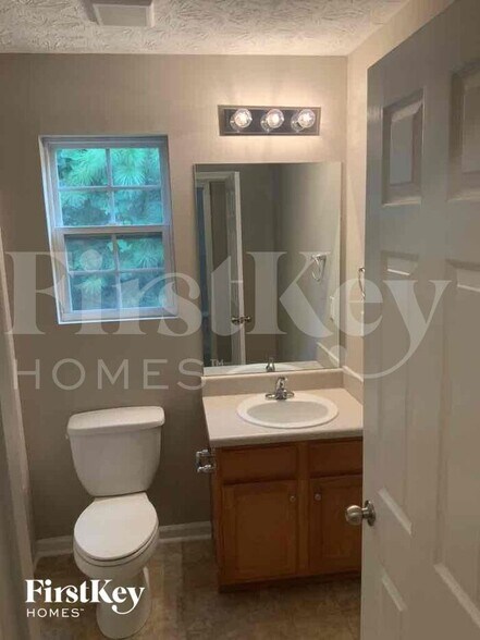 Building Photo - 130 Cobblestone Dr