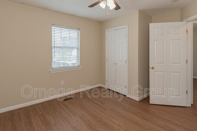 Building Photo - 125 Carol Cir