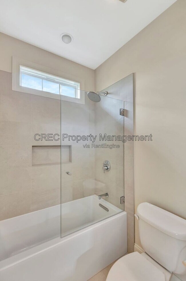 Building Photo - 1705 Doldridge St