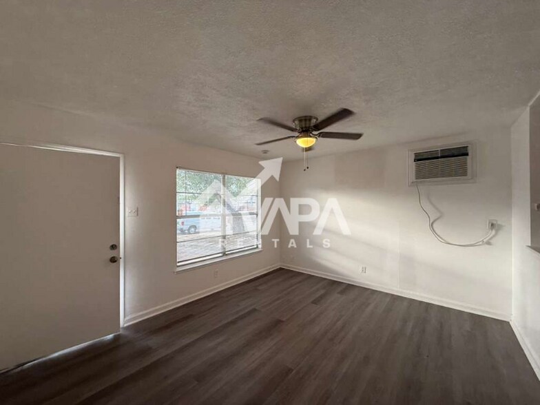 Building Photo - 6514 Mossledge Dr