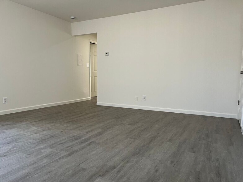 Building Photo - 1744 Noranda Dr