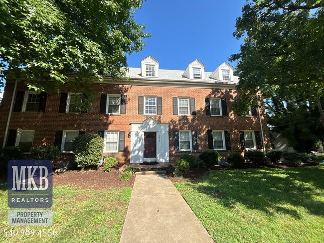 Primary Photo - 2 Bedrooms, 1 Bath Condo located in South ...