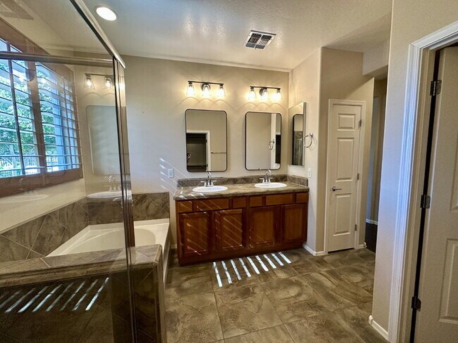 Building Photo - 4178 S White Dr