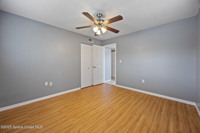 Building Photo - 3135 Shady Dell Ln