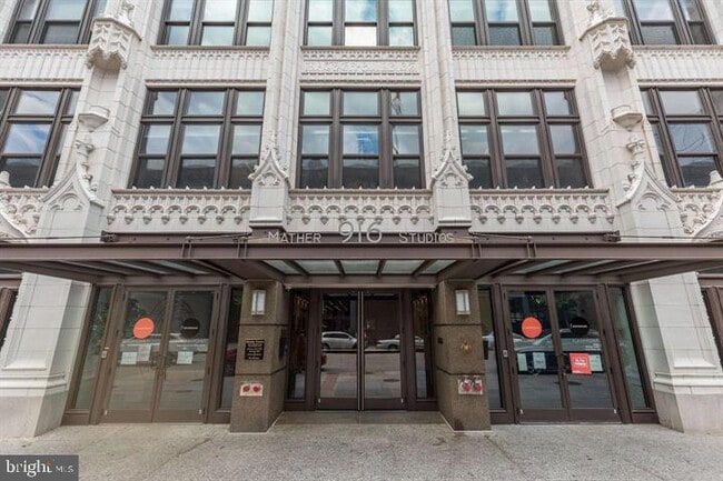 Building Photo - 916 G St NW