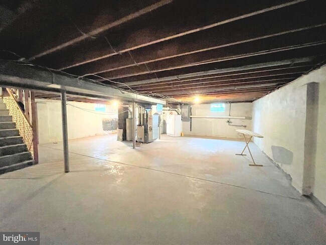 Building Photo - 310 Fish Pond Rd