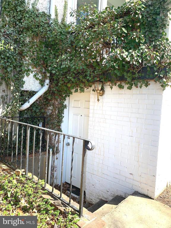 Building Photo - 4459 MacArthur Blvd NW