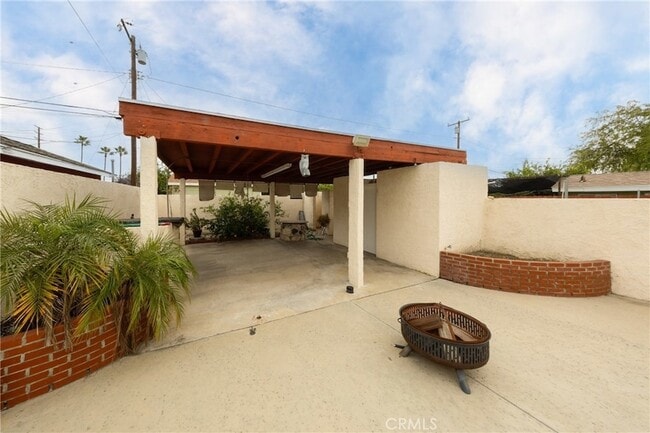 Building Photo - 642 N 6th Ave