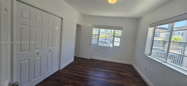 Building Photo - 8430 Harding Ave