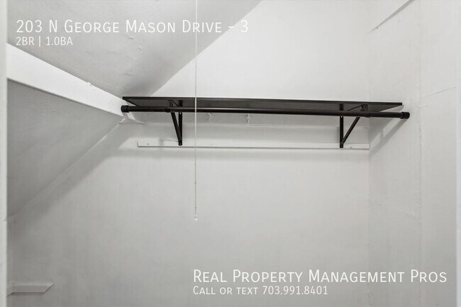 Building Photo - 203 N George Mason Dr