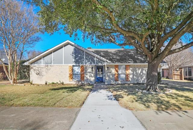 Primary Photo - 5008 Edgewater Dr