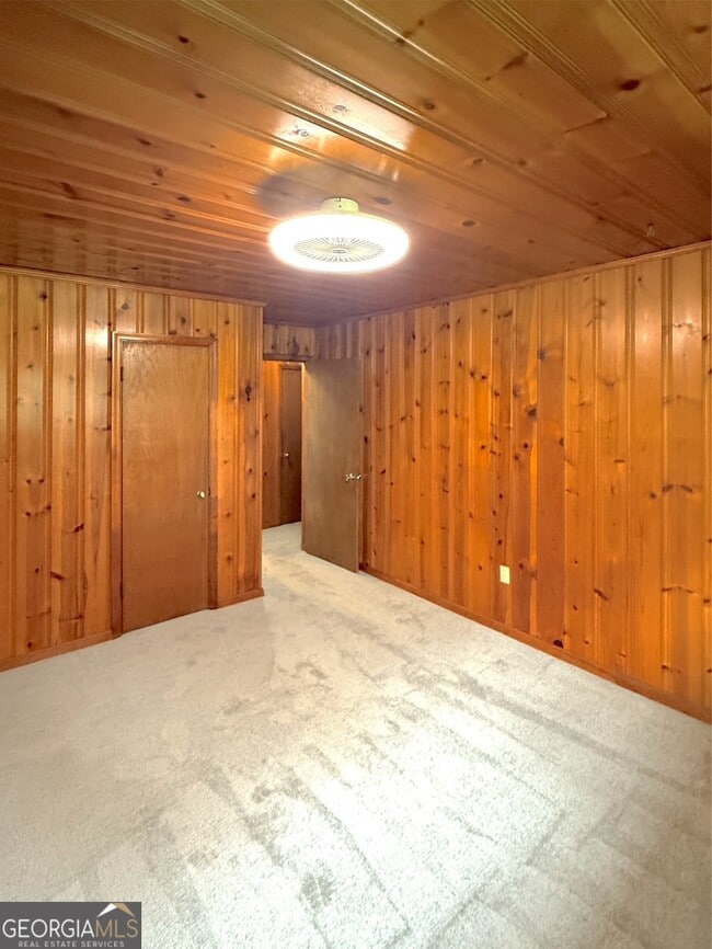 Building Photo - 150 Corinth Poseyville Rd