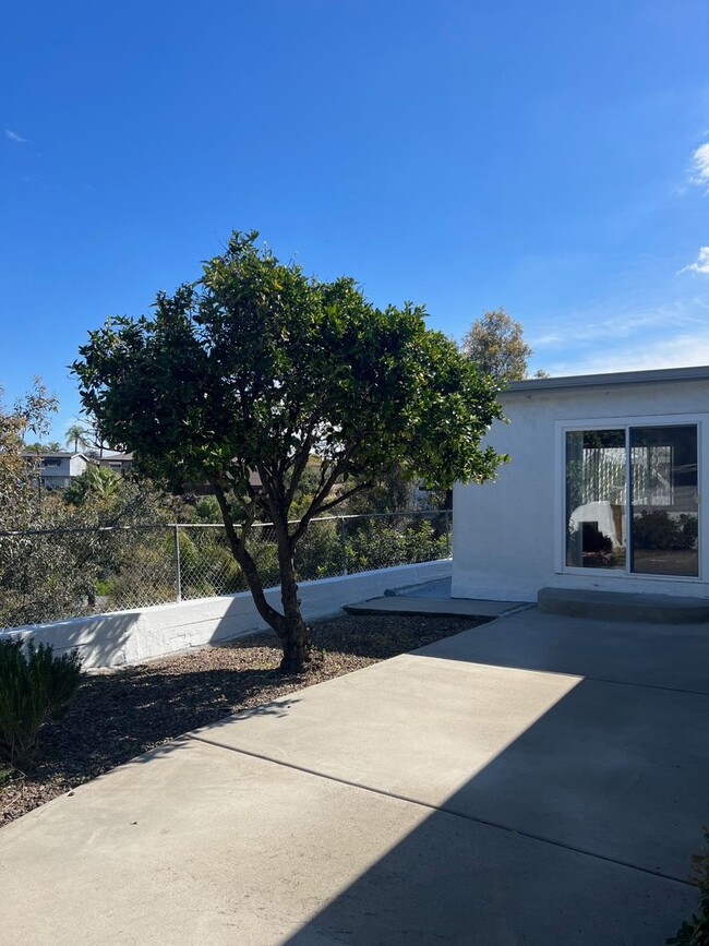 Building Photo - San Diego Charm: 3-Bed Home, Attached Gara...