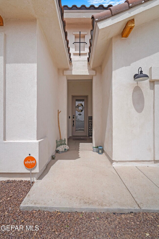 Building Photo - 13401 Carterton Ave