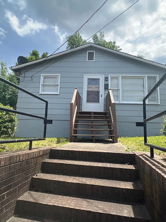 Building Photo - 2 Bedroom House in Downtown Raleigh