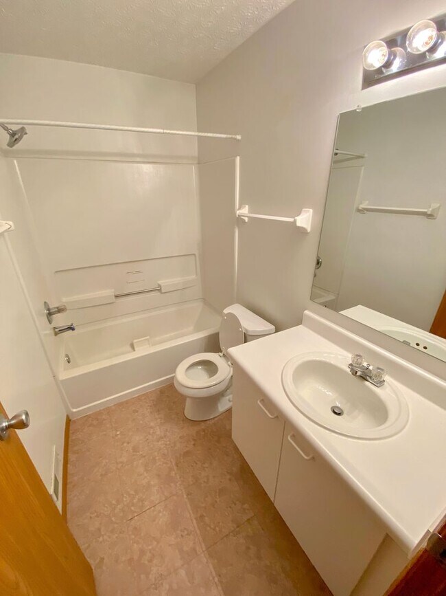 Building Photo - 5602 Wigmore Dr