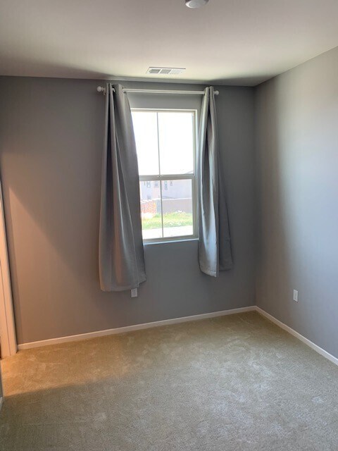 Building Photo - NEW HAVEN COMMUNITY - AVAILABLE NOW 2+2.5 ...