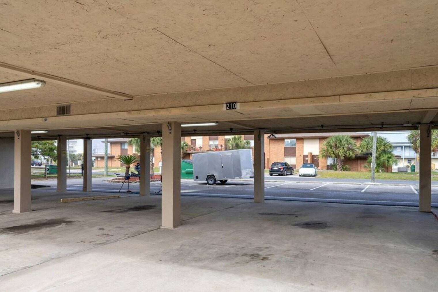 Building Photo - 312 Bream Ave