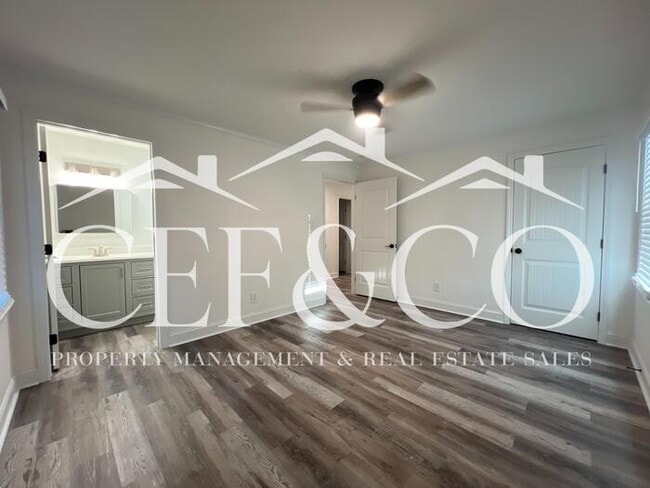 Building Photo - 7107 SC-215