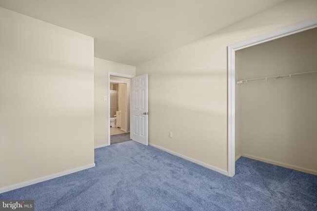 Building Photo - 143 Curtis Ave