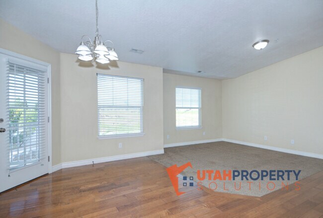 Building Photo - 11763 Currant Dr