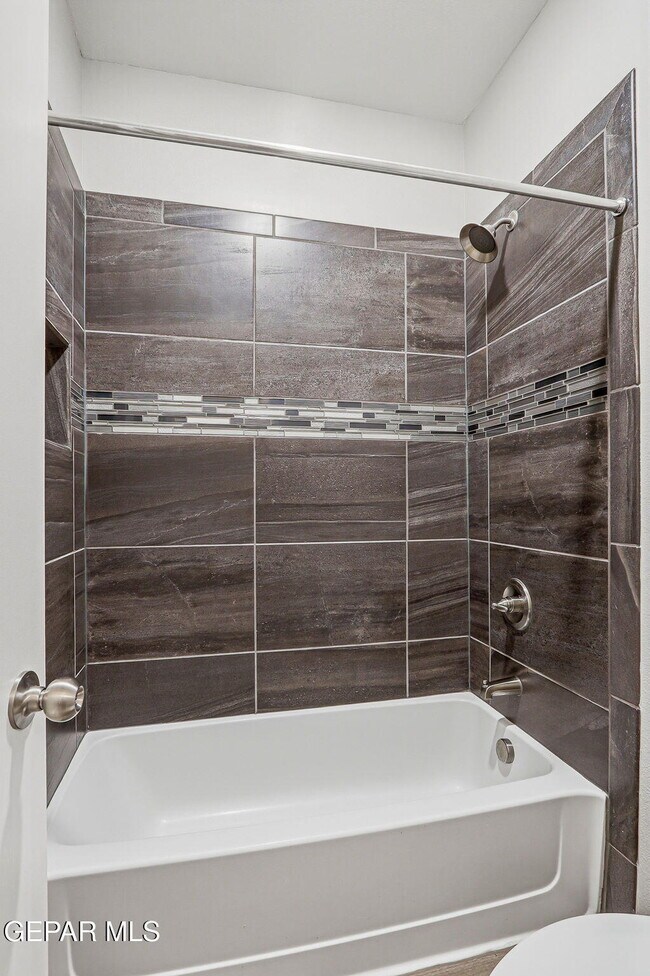 Building Photo - 14828 Tierra Coruna Ave