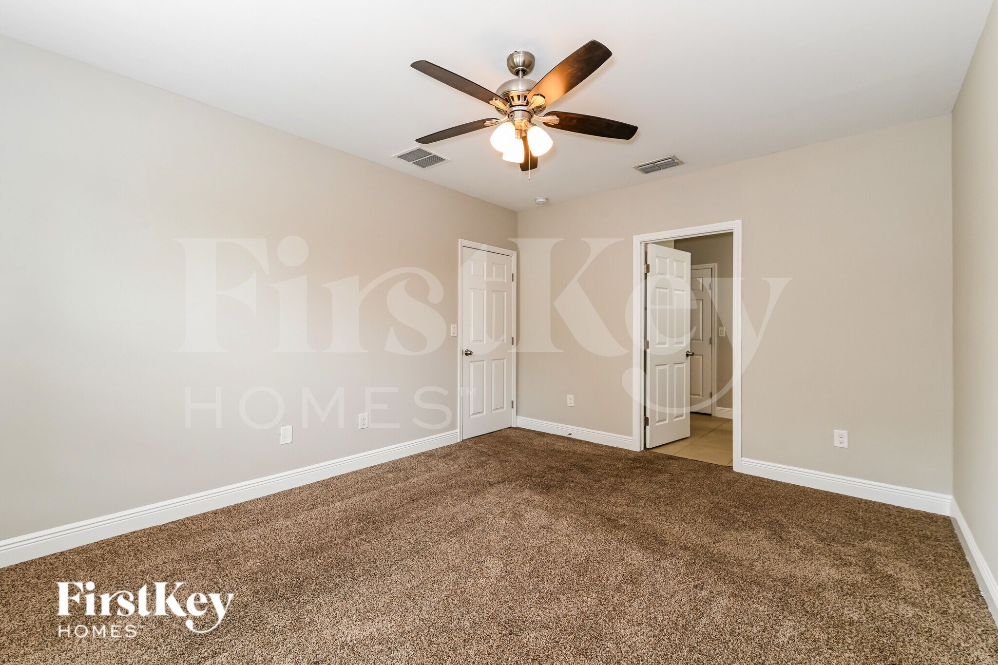 Building Photo - 631 SW 27th Terrace