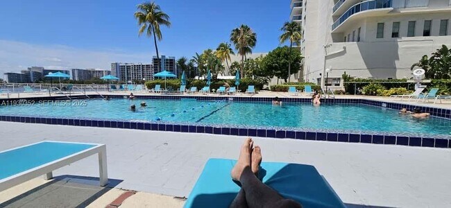 Building Photo - 3800 S Ocean Dr