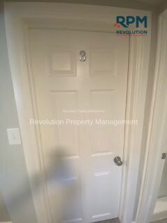 Building Photo - Room for rent in convenient Ogden Location