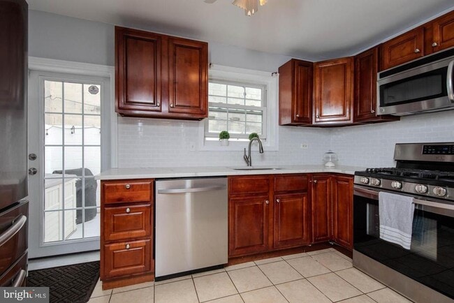 Building Photo - 1313 S Howard St