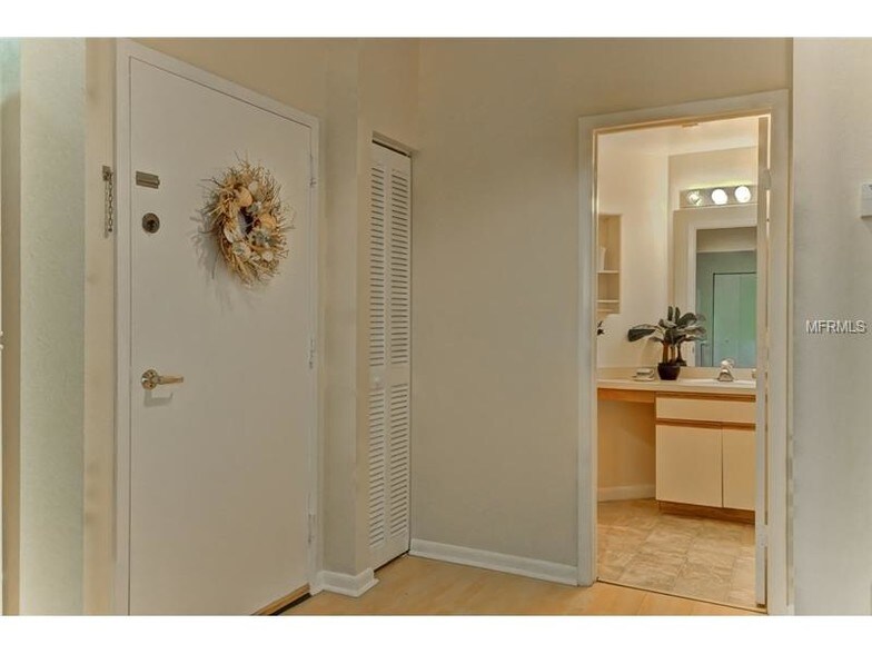 Building Photo - 2333 Feather Sound Dr