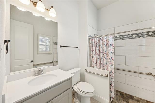 Building Photo - 204 Chisholm Trail