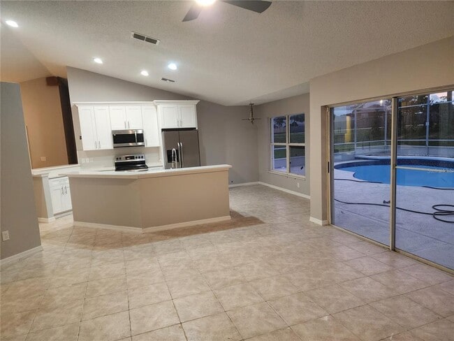 Building Photo - 2883 Picadilly Cir