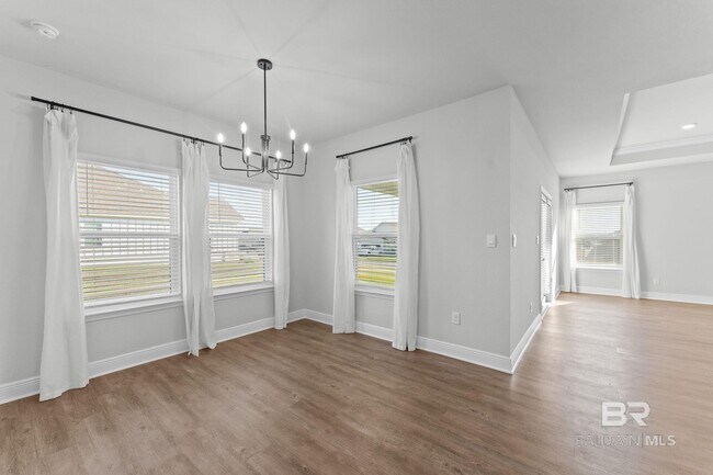 Building Photo - 21121 Yosemite Blvd