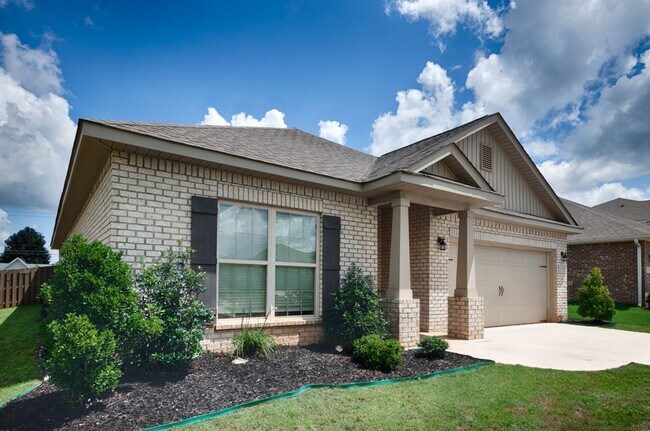 Building Photo - 153 Cherry Laurel Dr