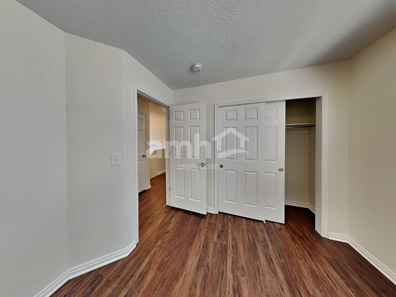 Building Photo - 154 Crystal Bay Dr