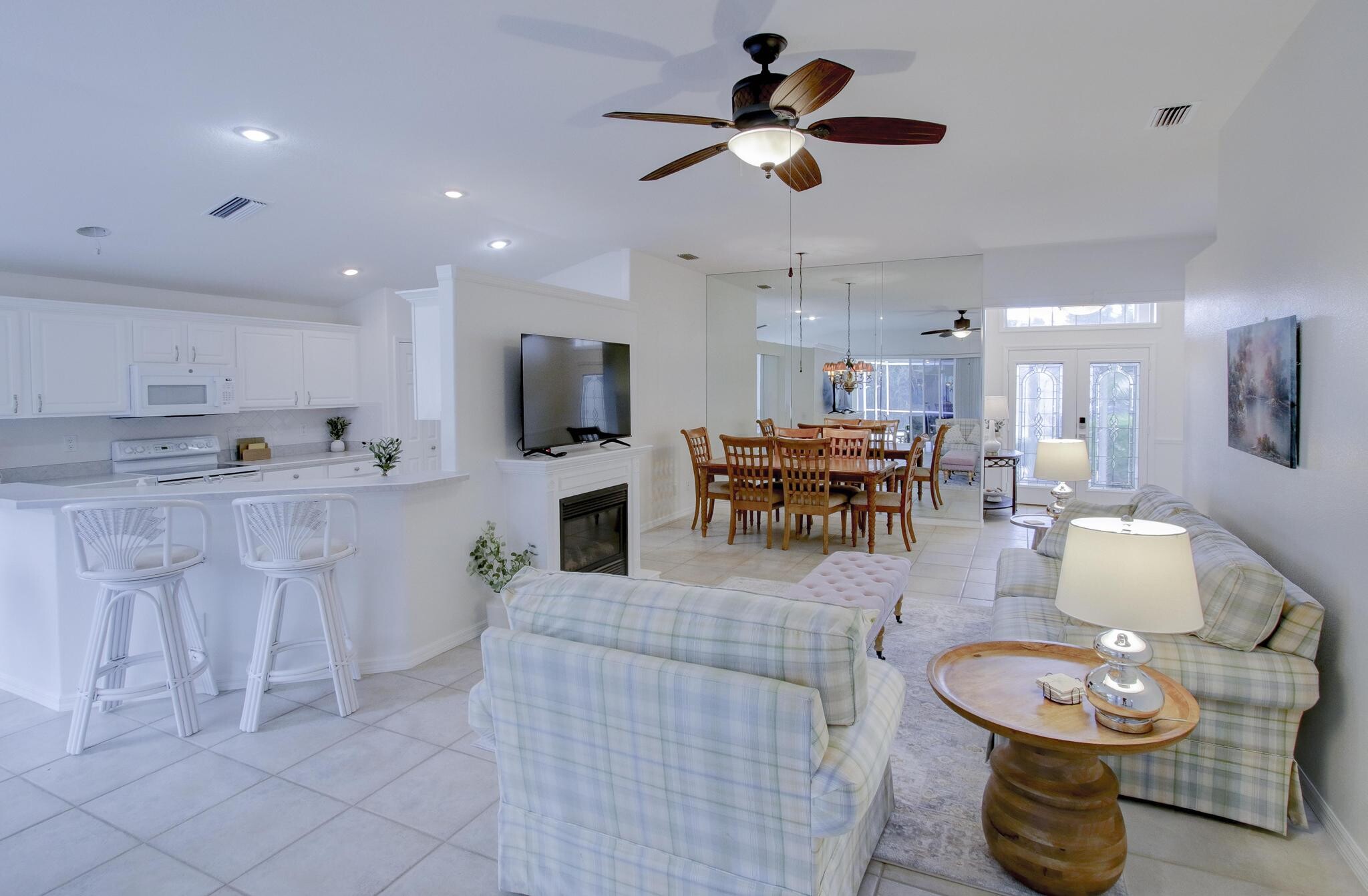 Open concept living and dining - 143 Braemar Ave