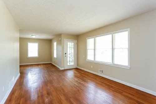 Building Photo - 2121 Cherry Ln