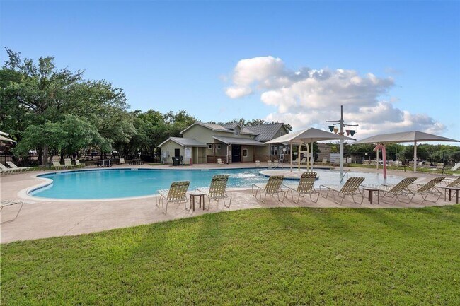 Building Photo - 693 Sampson