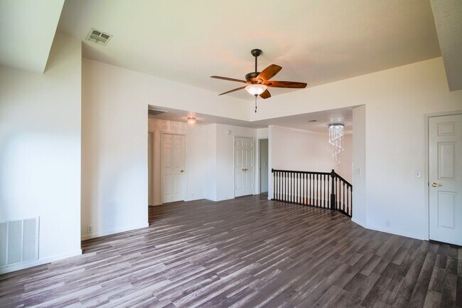 Building Photo - 11606 Canyon Woods Dr